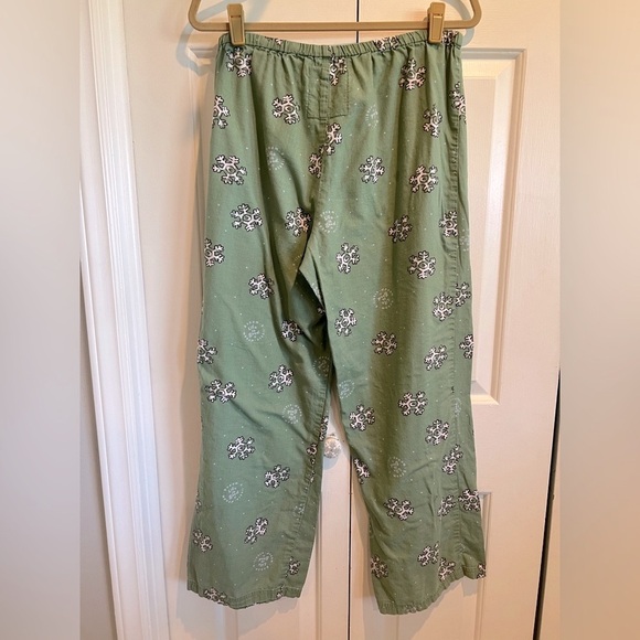 LIFE IS GOOD💚Green, Holiday Snowflake Pattern Pajama Pants - Vintage Pattern - Picture 6 of 7